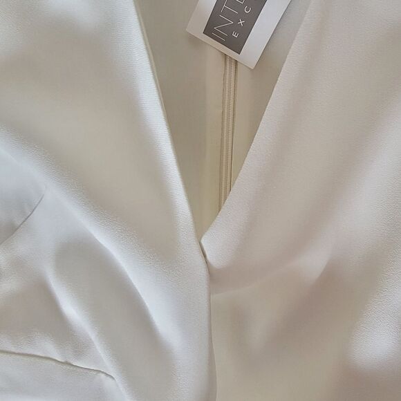 🆕️ INTERMIX Kingston Pleated Long Sleeve Jumpsuit in Ivory White - Picture 7 of 16